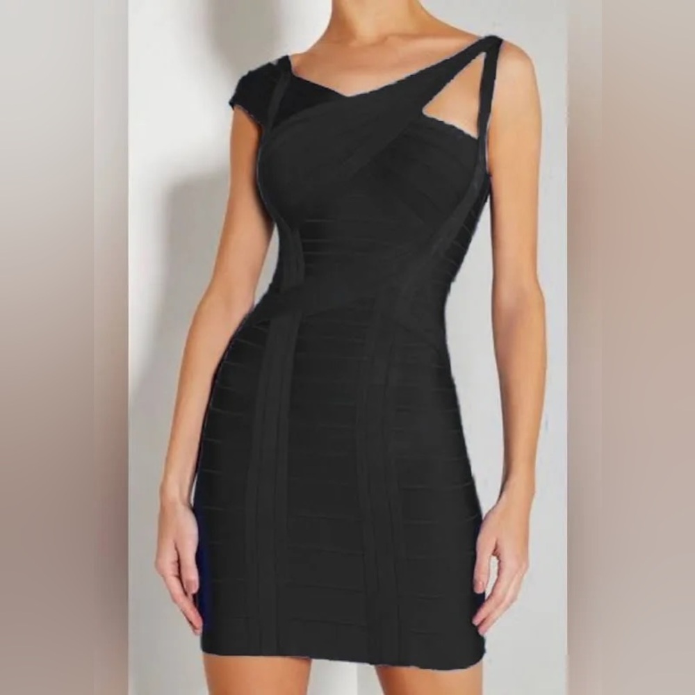 NWOT Herve leger Vera LBD size S